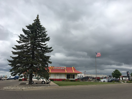 Photo of McDonald's - 2085 College Way, Fergus Falls, MN 56537