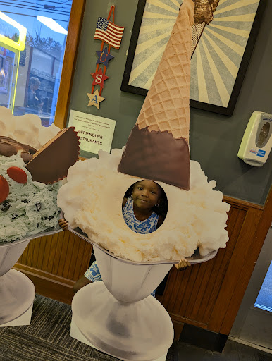 Photo of Friendly's - 412 Crain Hwy, Glen Burnie, MD 21061