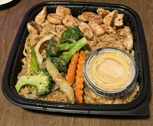 Photo of Golden Flames Asian Bistro Express - 2033 Tiffin Ave Suite 2, Findlay, OH 45840