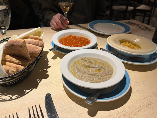 Photo of Mezza Livingston - 277 Eisenhower Pkwy, Livingston, NJ 07039