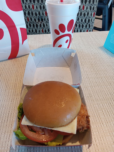 Photo of Chick-fil-A - 2818 2nd Ave S, Fort Dodge, IA 50501