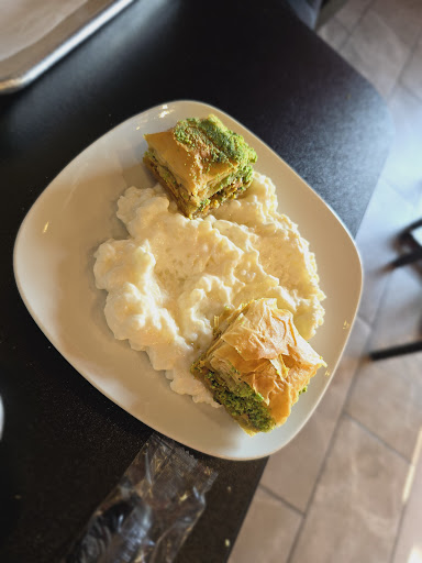 Photo of Hungry Habibi - Shelby Township - 4015 Auburn Rd, Shelby Township, MI 48317