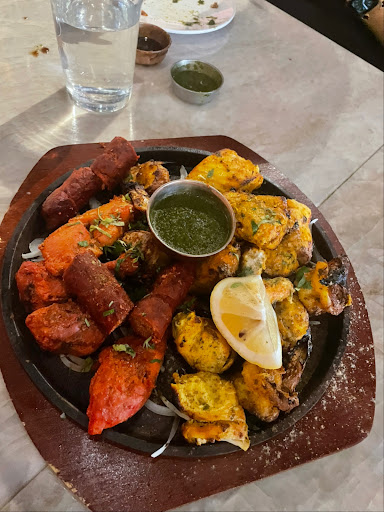 Photo of Singh's Kitchen - 620 N Milwaukee Ave, Libertyville, IL 60048