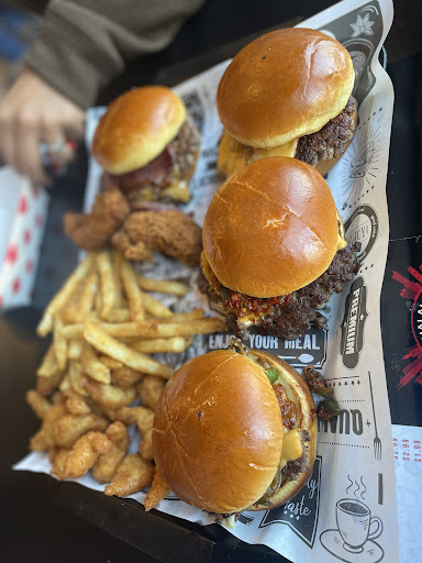 Photo of Halal Smash Burger and Phillies (Devon California) - 6404 N California Ave, Chicago, IL 60659