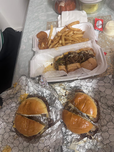 Photo of Halal Smash Burger and Phillies (Devon California) - 6404 N California Ave, Chicago, IL 60659