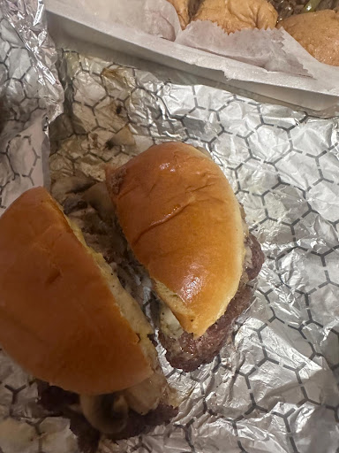 Photo of Halal Smash Burger and Phillies (Devon California) - 6404 N California Ave, Chicago, IL 60659