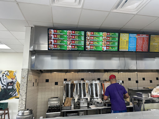 Photo of Serop's Express Perkins & Bluebonnet - 9848 Perkins Rd suite d, Baton Rouge, LA 70810