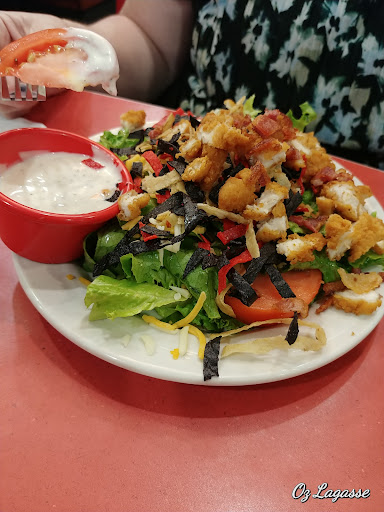 Photo of Friendly's - 18 Pearson Blvd, Gardner, MA 01440