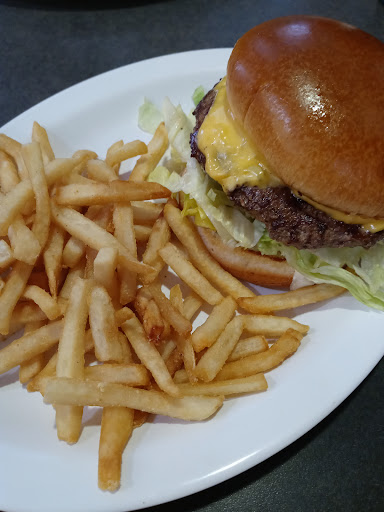 Photo of Friendly's - 18 Pearson Blvd, Gardner, MA 01440