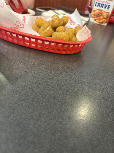 Photo of Friendly's - 18 Pearson Blvd, Gardner, MA 01440