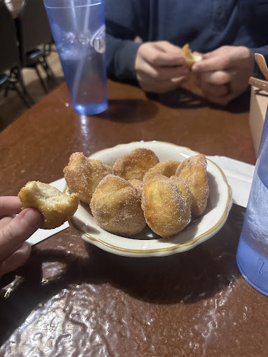 Photo of Pineapple's - 18 E 16th St, Scottsbluff, NE 69361