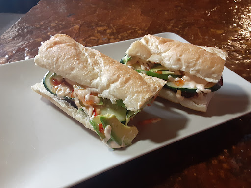 Photo of Pineapple's - 18 E 16th St, Scottsbluff, NE 69361