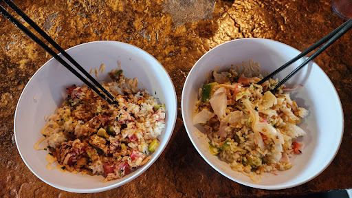 Photo of Pineapple's - 18 E 16th St, Scottsbluff, NE 69361