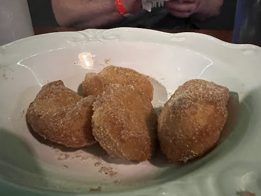 Photo of Pineapple's - 18 E 16th St, Scottsbluff, NE 69361