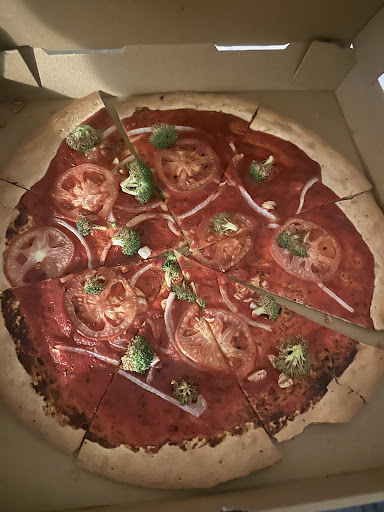 Photo of Halal Pizza & Pasta - 6698 Poplar Ave, Germantown, TN 38138