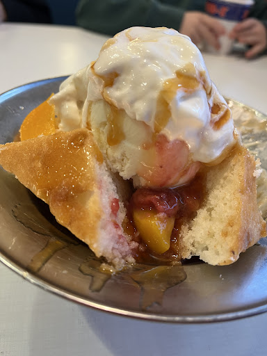 Photo of Friendly's - 558 Aviation Rd, Queensbury, NY 12804