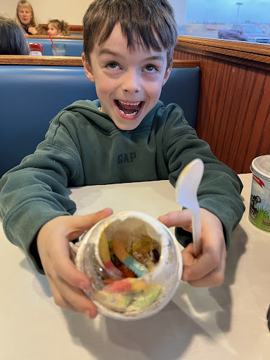 Photo of Friendly's - 558 Aviation Rd, Queensbury, NY 12804