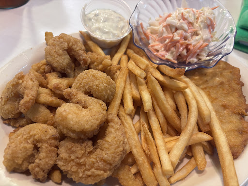 Photo of Friendly's - 558 Aviation Rd, Queensbury, NY 12804