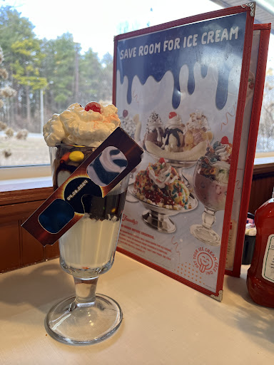 Photo of Friendly's - 558 Aviation Rd, Queensbury, NY 12804