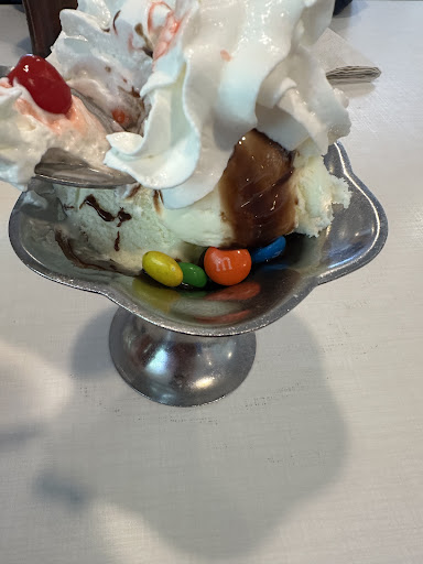 Photo of Friendly's - 558 Aviation Rd, Queensbury, NY 12804