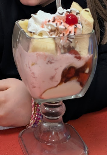 Photo of Friendly's - 248 N Comrie Ave, Johnstown, NY 12095