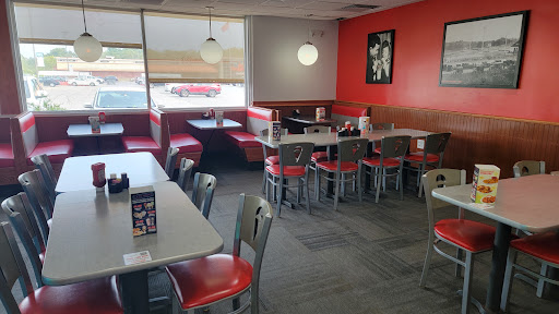 Photo of Friendly's - 248 N Comrie Ave, Johnstown, NY 12095