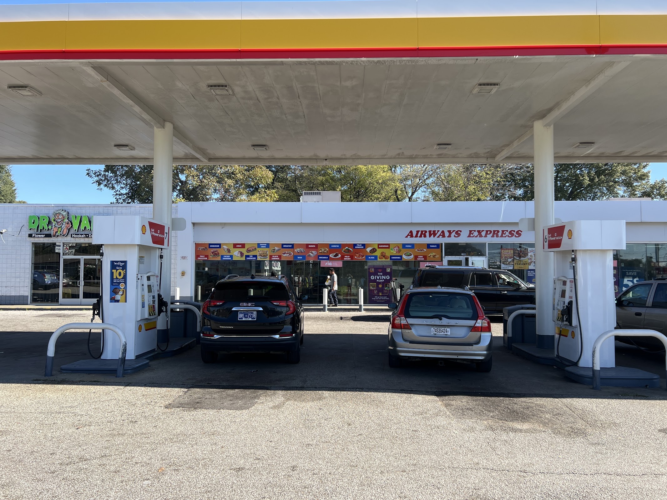 Photo of N Y C DELI & GRILL ALL HALA FOOD - 2400 Airways Blvd, Memphis, TN 38114