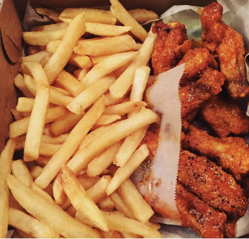 Photo of Wings & Things - 127 E 5th Ave, Columbus, OH 43201