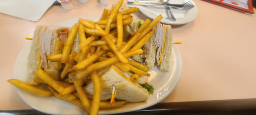 Photo of Friendly's - 304 Mountain Ave, Hackettstown, NJ 07840