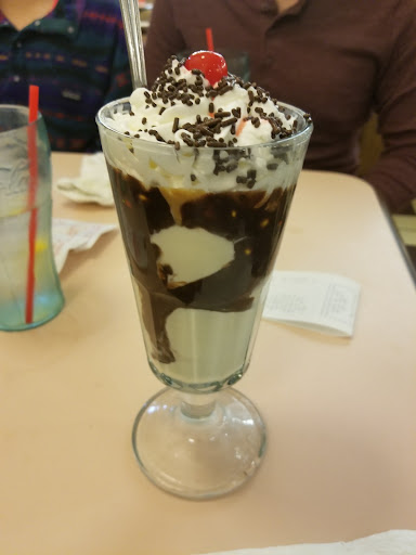 Photo of Friendly's - 304 Mountain Ave, Hackettstown, NJ 07840