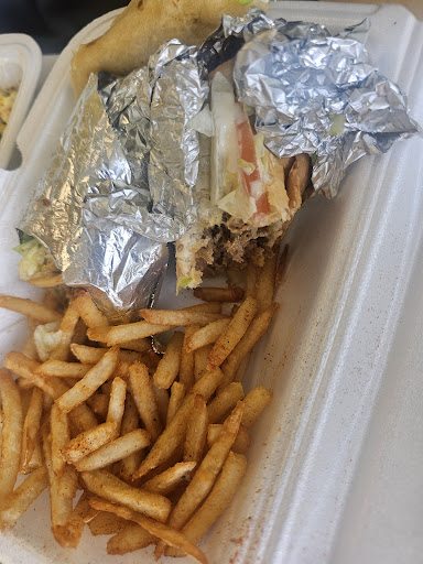 Photo of Halal Desi Pizza & Gyro's - 2200 Caniff St, Hamtramck, MI 48212