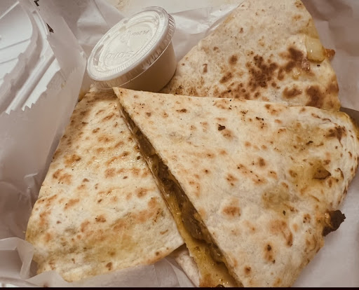 Photo of Halal Desi Pizza & Gyro's - 2200 Caniff St, Hamtramck, MI 48212