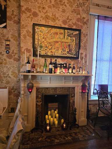 Photo of LaBinnah Bistro - 207 N 5th St, Hannibal, MO 63401