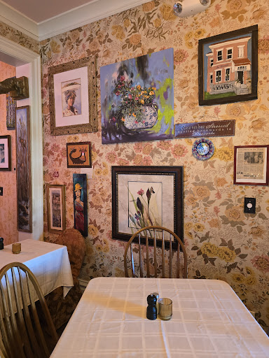 Photo of LaBinnah Bistro - 207 N 5th St, Hannibal, MO 63401