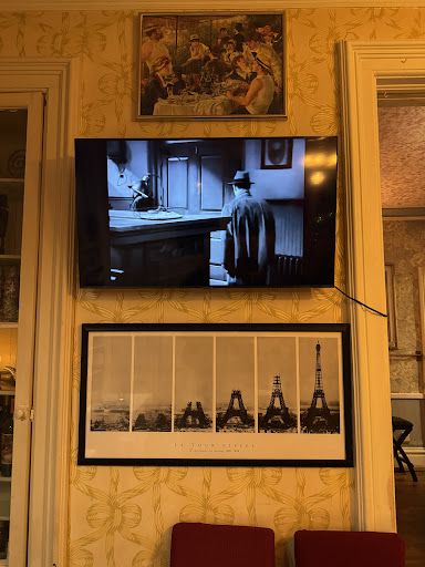 Photo of LaBinnah Bistro - 207 N 5th St, Hannibal, MO 63401