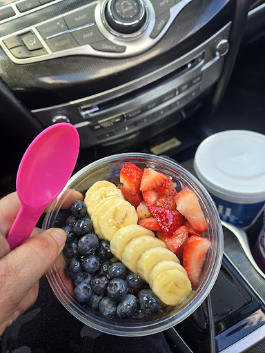 Photo of Hula Bowls - 6476 Veterans Rd, Hannibal, MO 63401