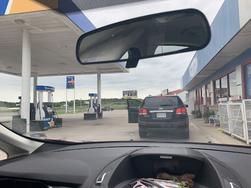 Photo of Hannibal Fast Stop / BP / Krispy Krunchy Chicken - 2000 US-61 S, Hannibal, MO 63401