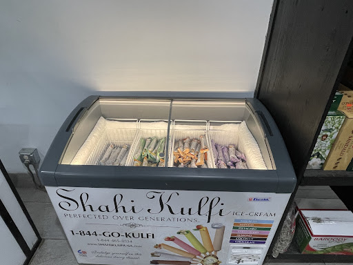 Photo of Rasham Marketplace - 770 Farmington Ave, West Hartford, CT 06119