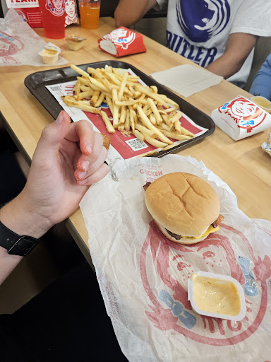 Photo of Wendy's - 4235 Vine St, Hays, KS 67601