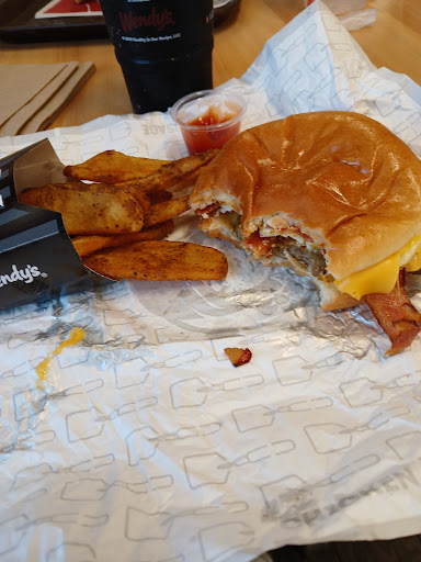 Photo of Wendy's - 4235 Vine St, Hays, KS 67601