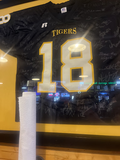 Photo of Golden-Q - 809 Ash St, Hays, KS 67601