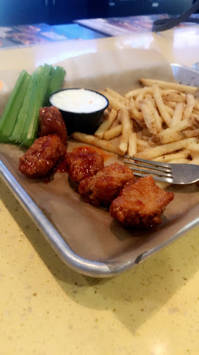 Photo of Buffalo Wild Wings - 1307 Miller Trunk Hwy, Duluth, MN 55811