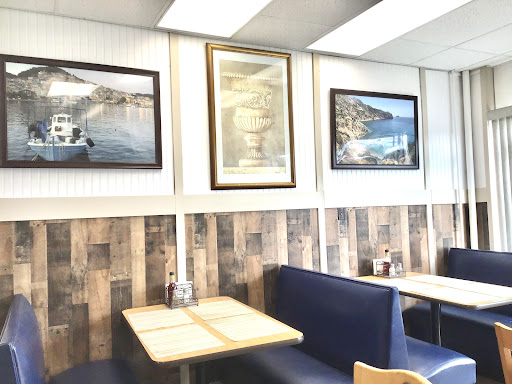 Photo of De-Onna's Restaurant - 16 S Main St, Hubbard, OH 44425