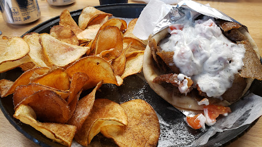 Photo of De-Onna's Restaurant - 16 S Main St, Hubbard, OH 44425