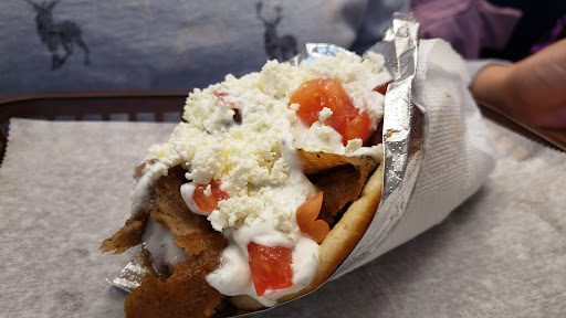 Photo of De-Onna's Restaurant - 16 S Main St, Hubbard, OH 44425