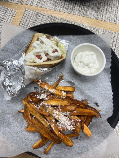 Photo of De-Onna's Restaurant - 16 S Main St, Hubbard, OH 44425