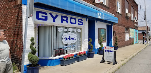 Photo of De-Onna's Restaurant - 16 S Main St, Hubbard, OH 44425