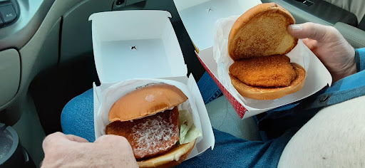 Photo of Hardee’s - 2527 E 13th St, Hibbing, MN 55746