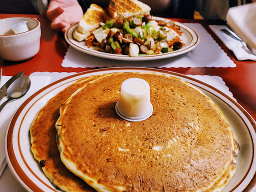 Photo of Sportsmen’s Restaurant & Taverna - 509 E Howard St, Hibbing, MN 55746