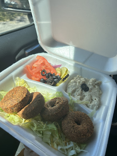 Photo of Buns and wings - 121 N Veterans Blvd, Glennville, GA 30427